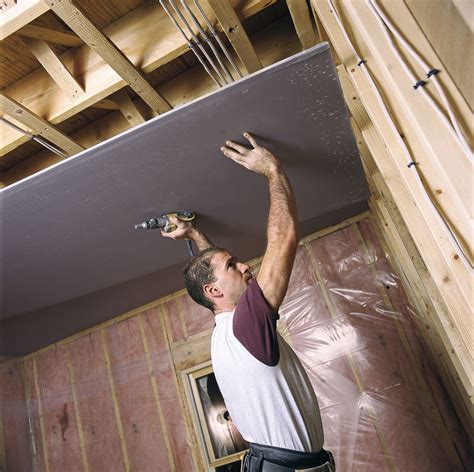 Should drywall used on a ceiling be of a different weight/grade。